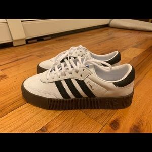 NEW!!! Adidas Platform Sneakers Women Size:7